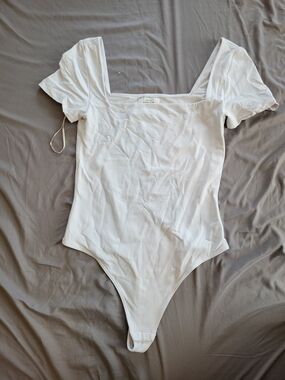 Babaton White Square-Neck Short Sleeve Bodysuit